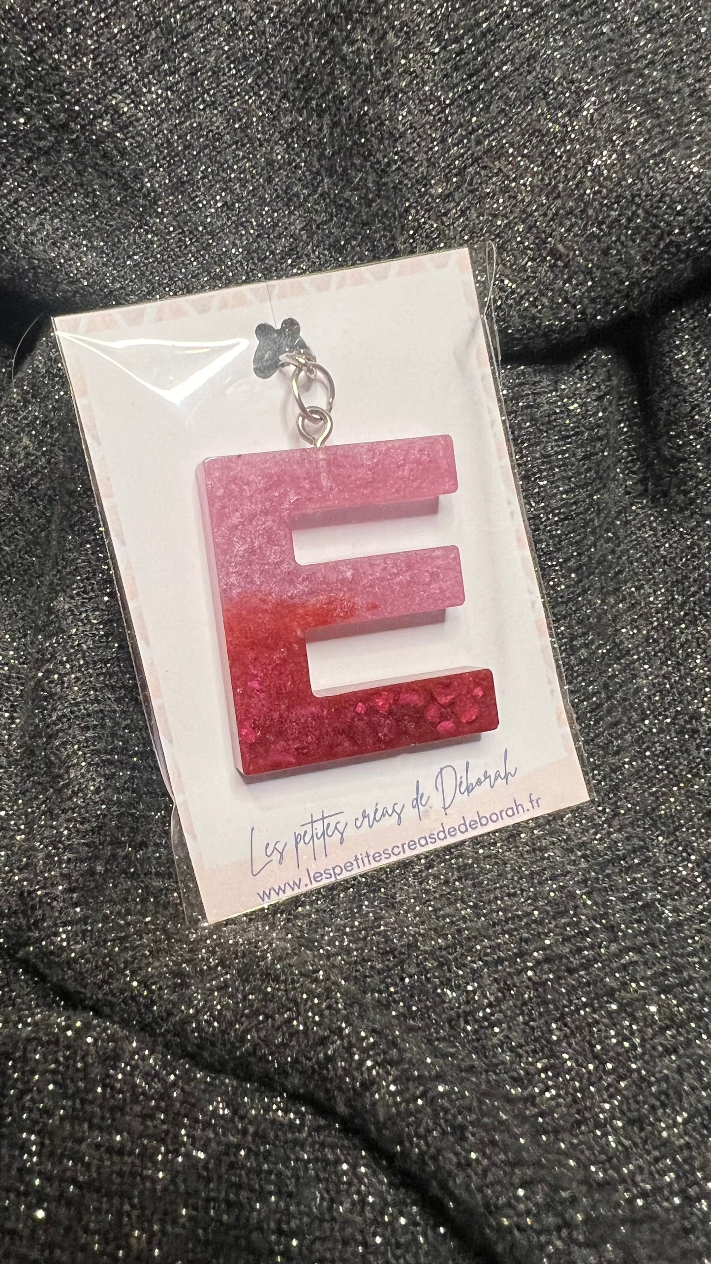 Lettre en résine
