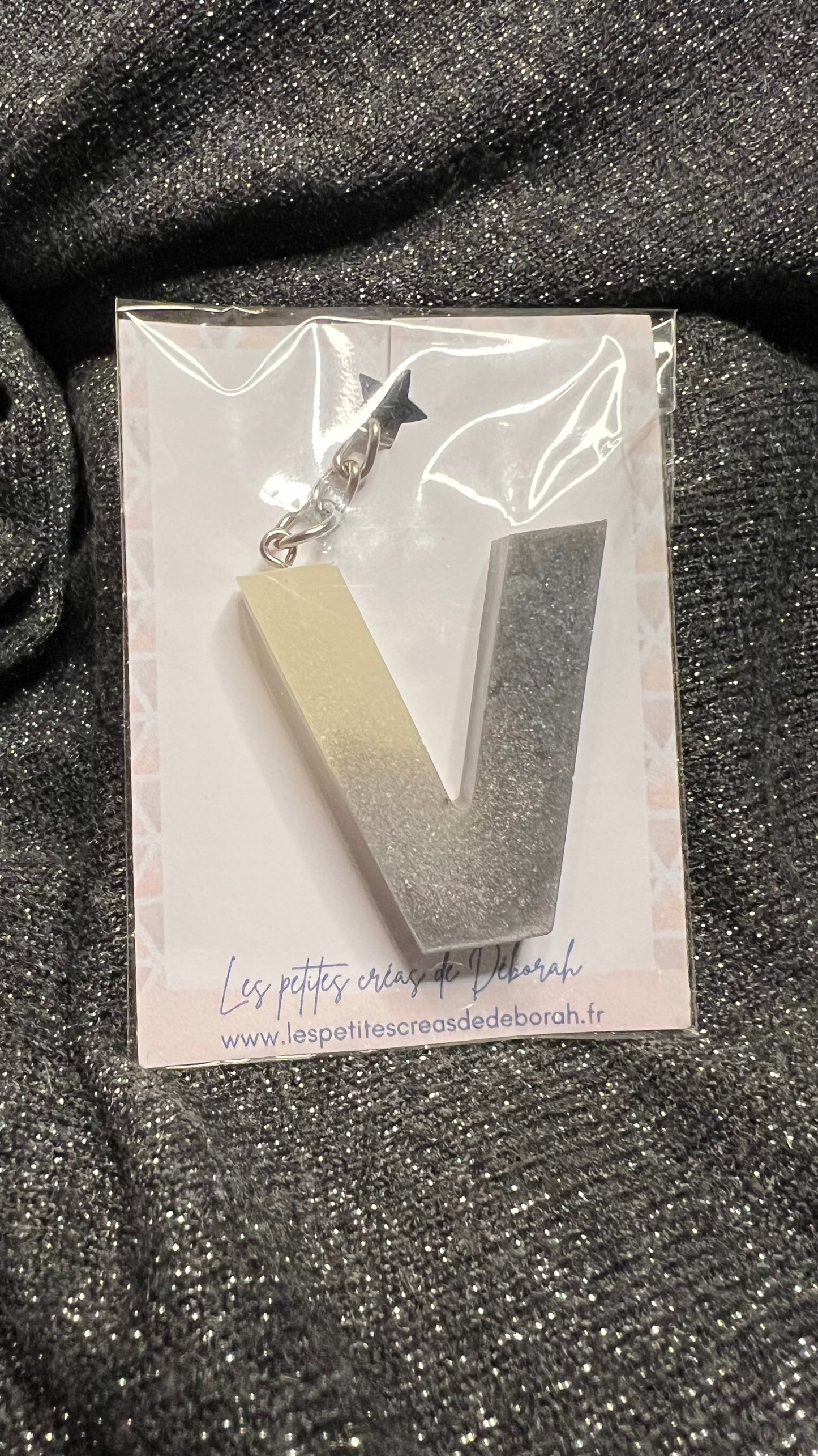 Lettre en résine