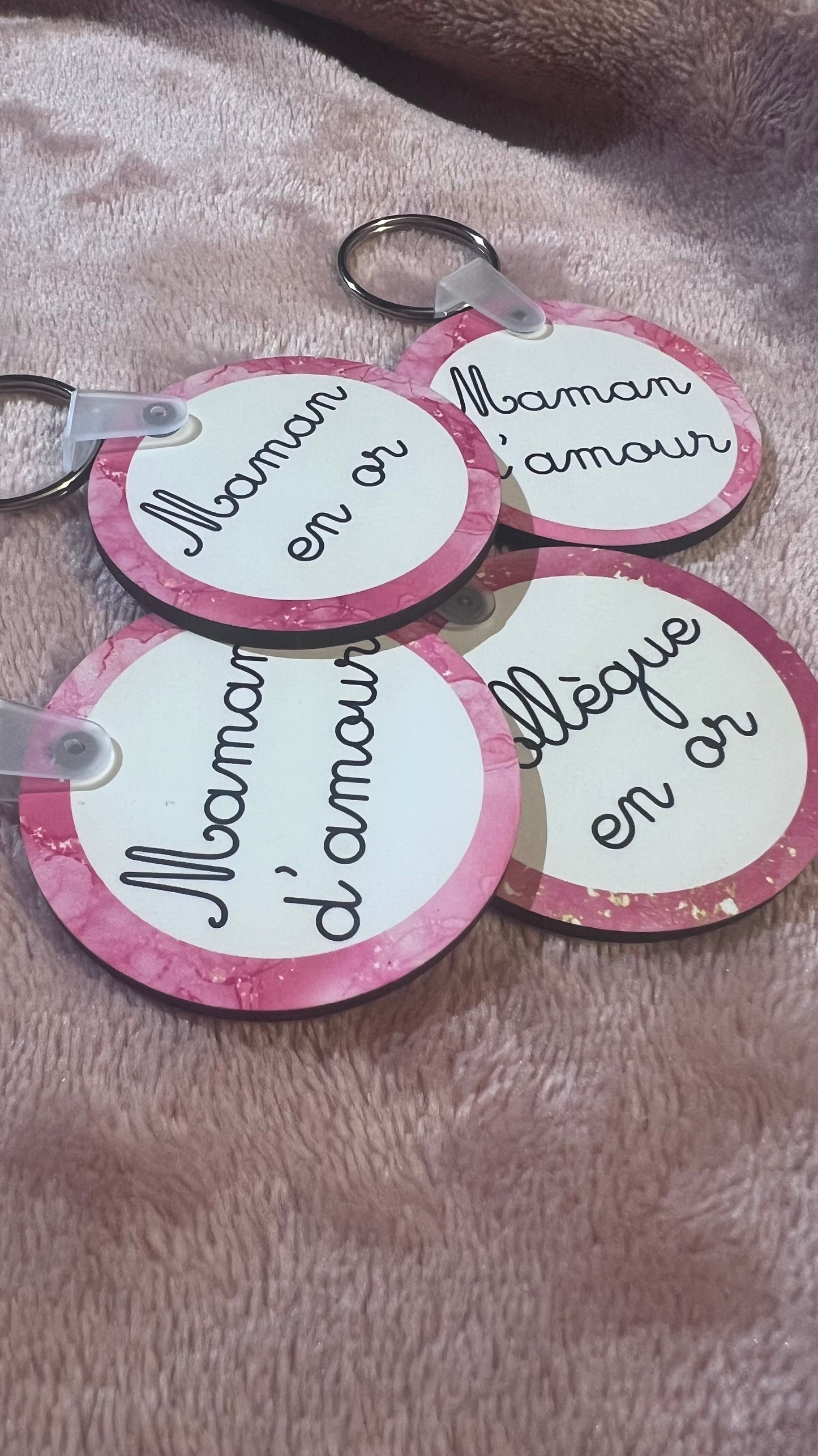 Porté clé rond rose personnalisé