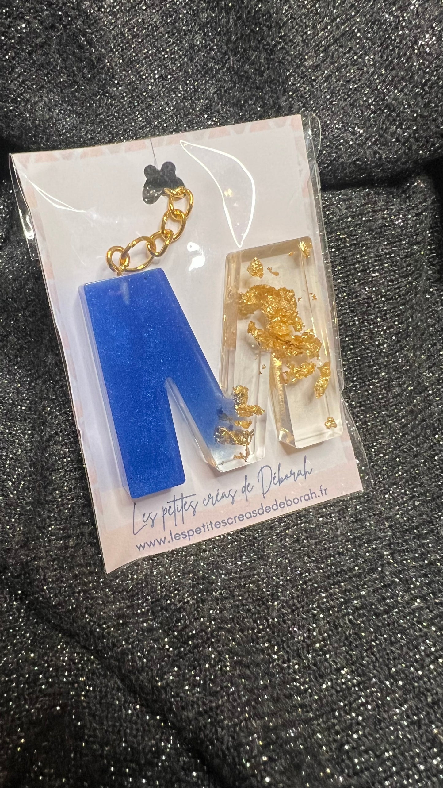 Lettre en résine