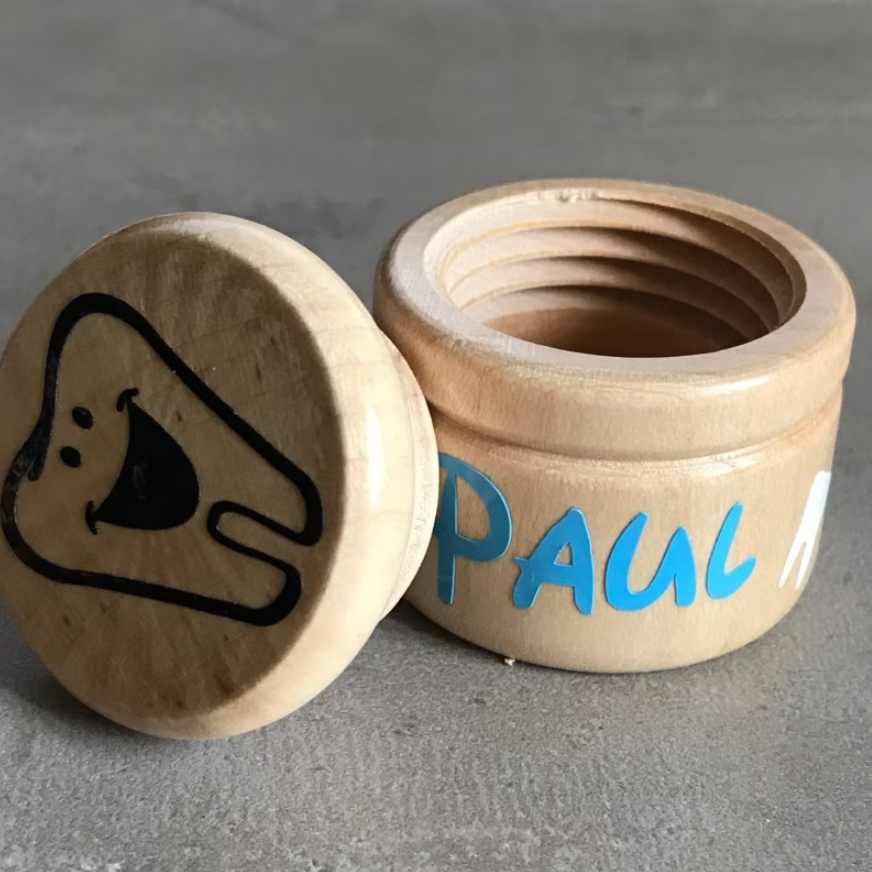 Boite à dents en bois